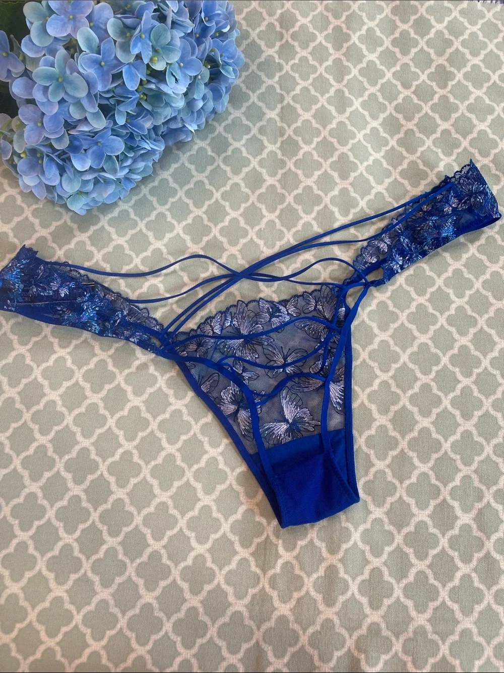 Victoria’s Secret Very Sexy Strappy Butterfly Embroidered Cheeky XL